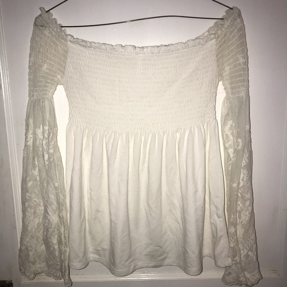 White off the shoulder long sleeve lace shirt